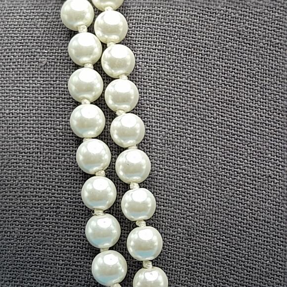 Vintage Glass Pearl Necklace, 48", Wedding Necklace, No Clasp, Hand Knotted - Picture 4 of 10